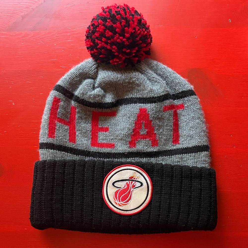 Mitchell & Ness Miami Heat Beanie with Red Accents